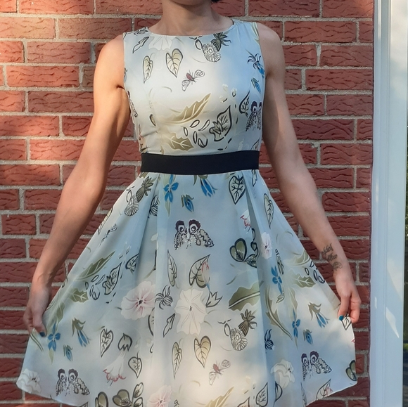 Sarar Istanbul Dresses & Skirts - Summer dress with romantic flower pattern